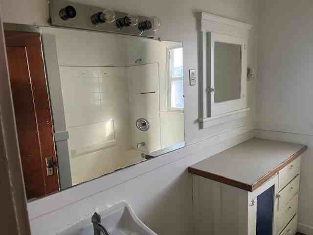 1619 4th St S - Photo 3 of 6