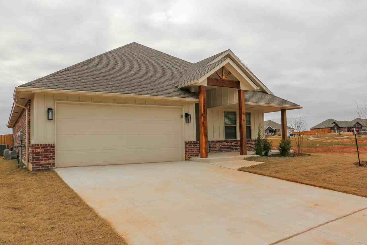 11832 Nw 120th St - Photo 3 of 23