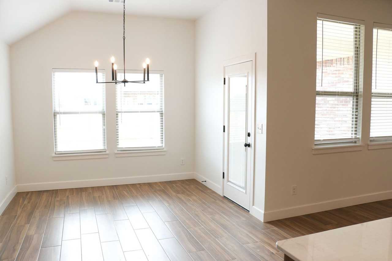 11832 Nw 120th St - Photo 6 of 23