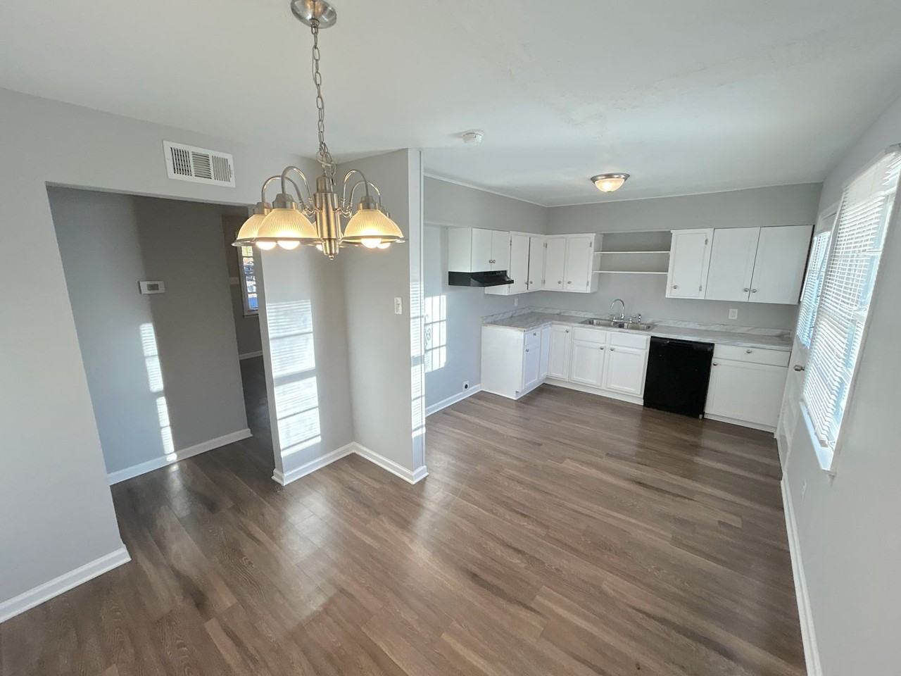 1741 Hood St - Photo 2 of 11