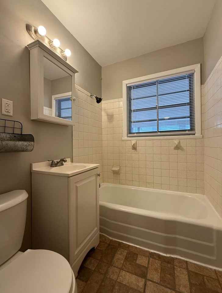 40 Lynnwood Dr - Photo 5 of 15