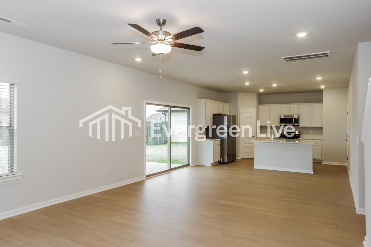 103 Cool Cir - Photo 4 of 16