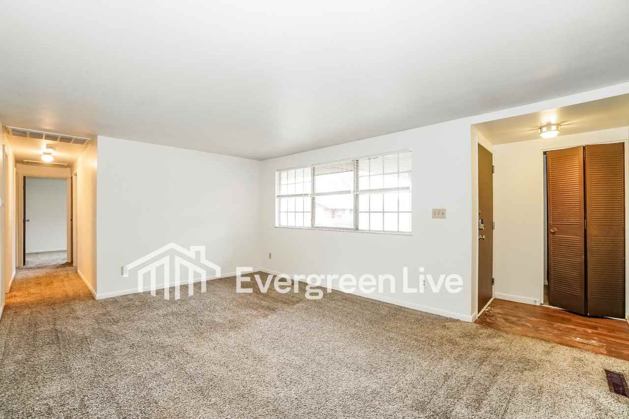 3709 Panama Dr - Photo 5 of 16