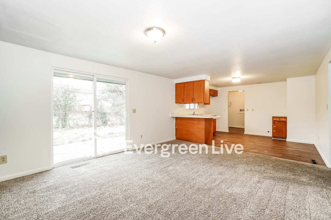 3709 Panama Dr - Photo 7 of 15