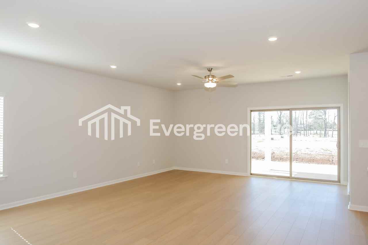 158 Fenwick Pl - Photo 2 of 15