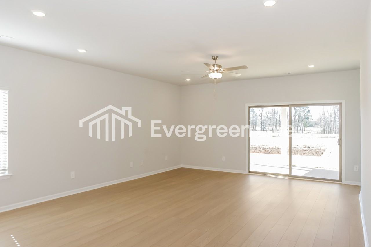 156 Fenwick Pl - Photo 2 of 15