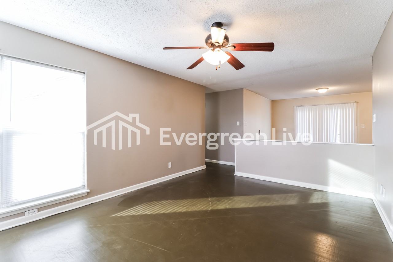 5024 Lynn Ln - Photo 4 of 15