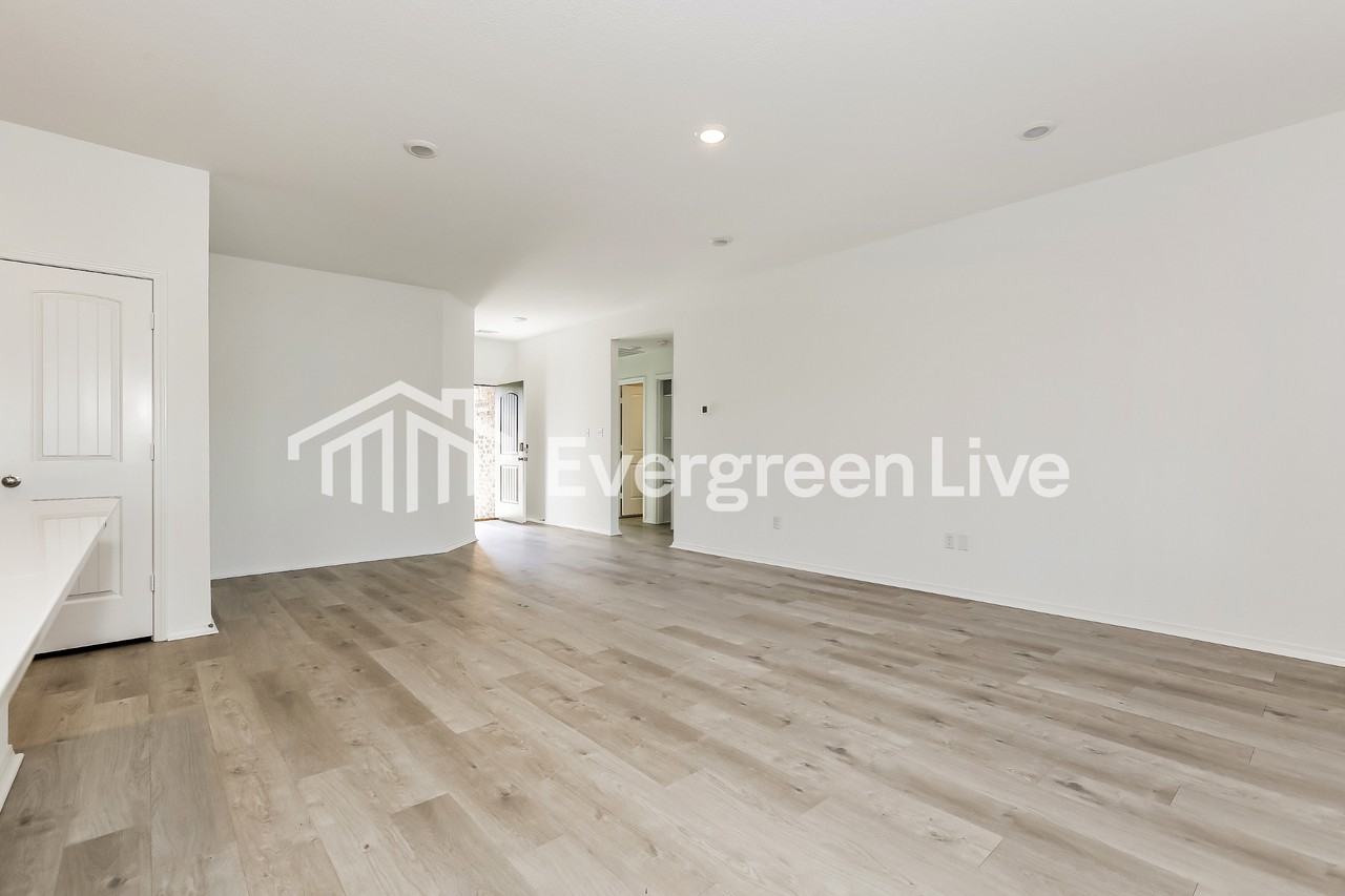 1280 Tsar Rd - Photo 4 of 15