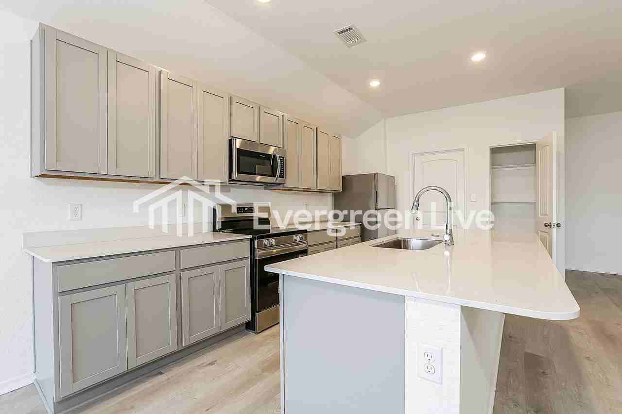 1280 Tsar Rd - Photo 7 of 15