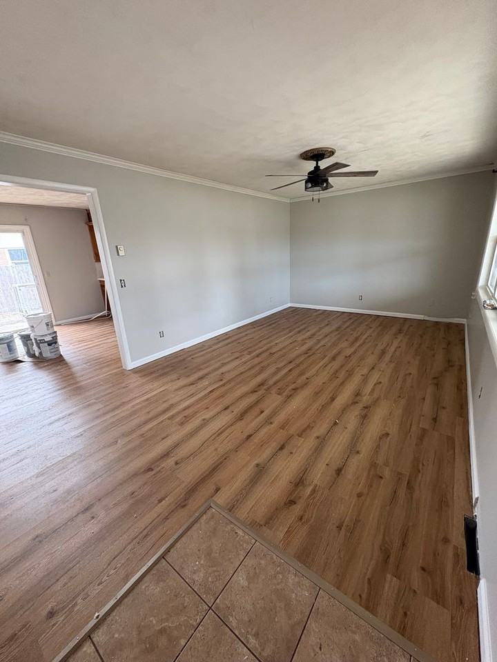 1303 E Division St - Photo 2 of 21