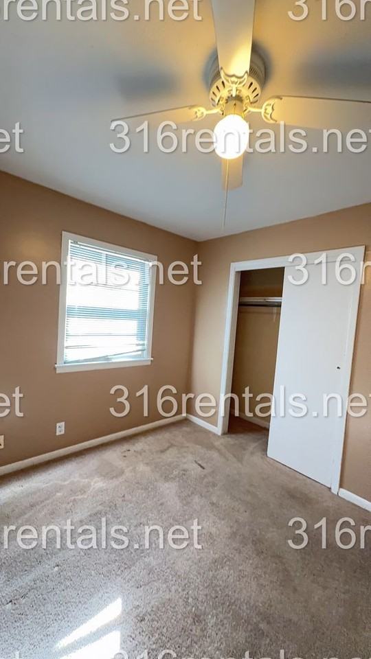 1426 Willow Rd #1426 - Photo 5 of 9