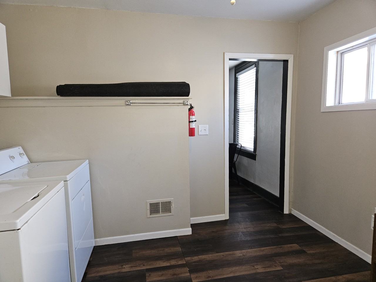 210 Clarence St #210 - Photo 7 of 18