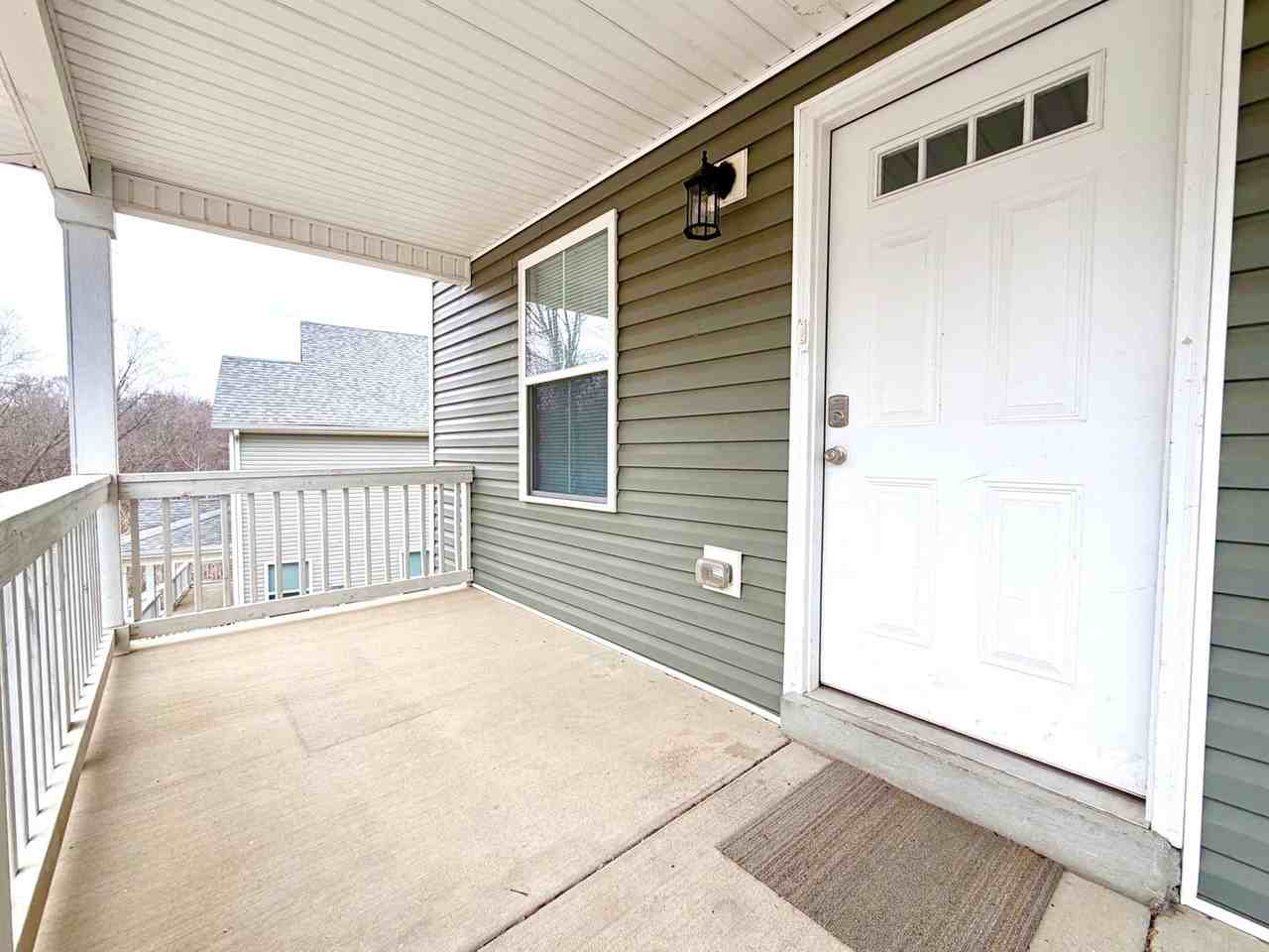 925 Woody Hills Dr - Photo 2 of 30