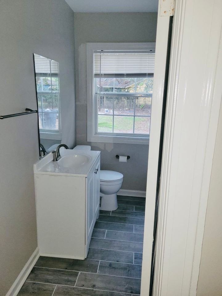 4958 Bradley St - Photo 4 of 9