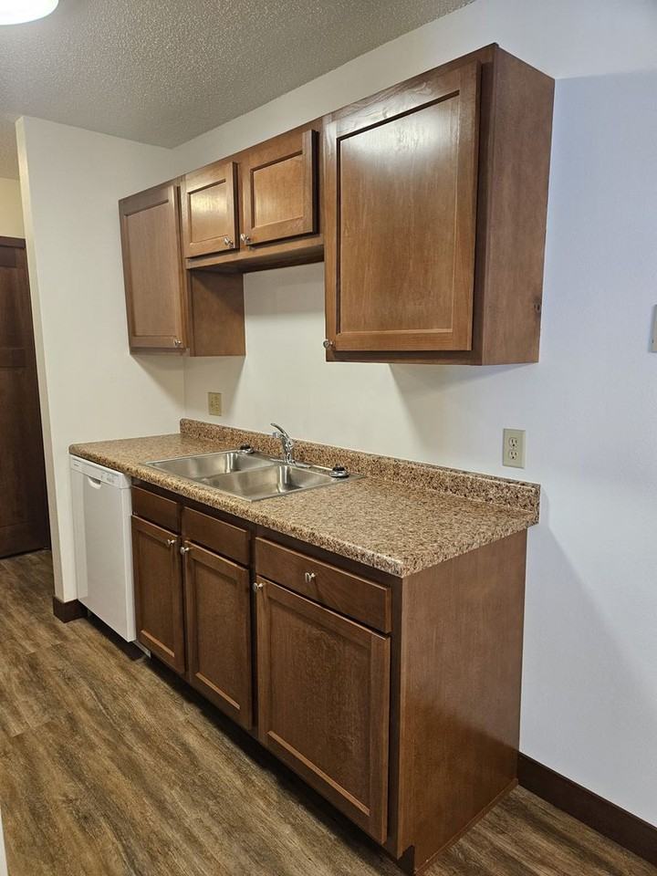 The Pines - Photo 3 of 37