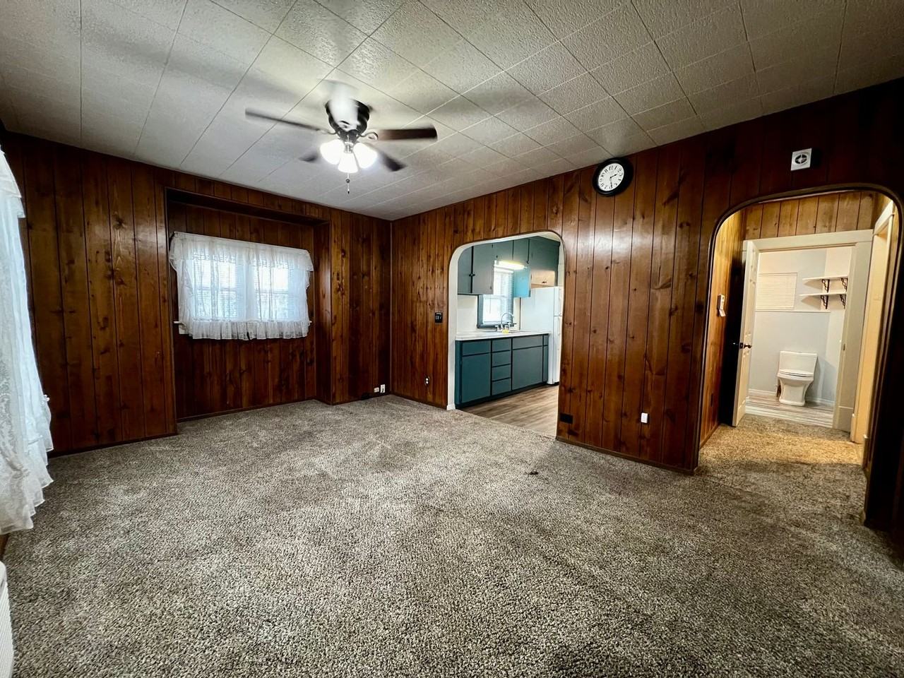 1001 S 8th St - Photo 2 of 16