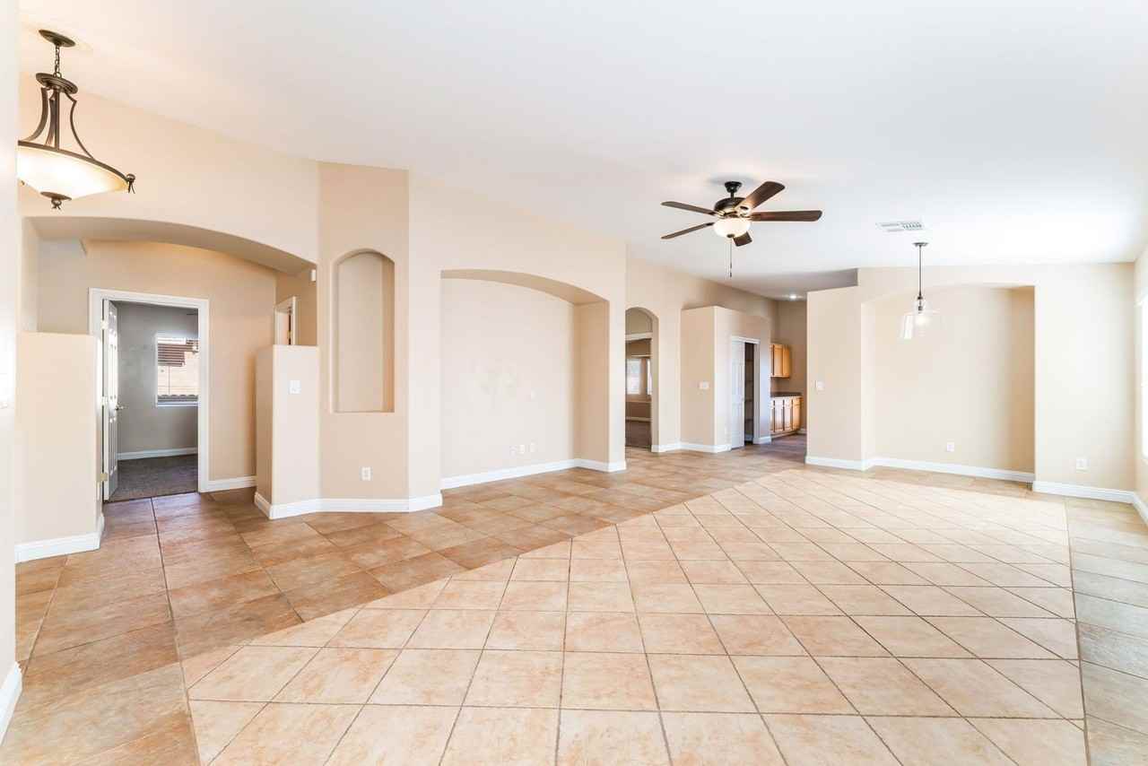 9502 Alhambra Valley St - Photo 5 of 23