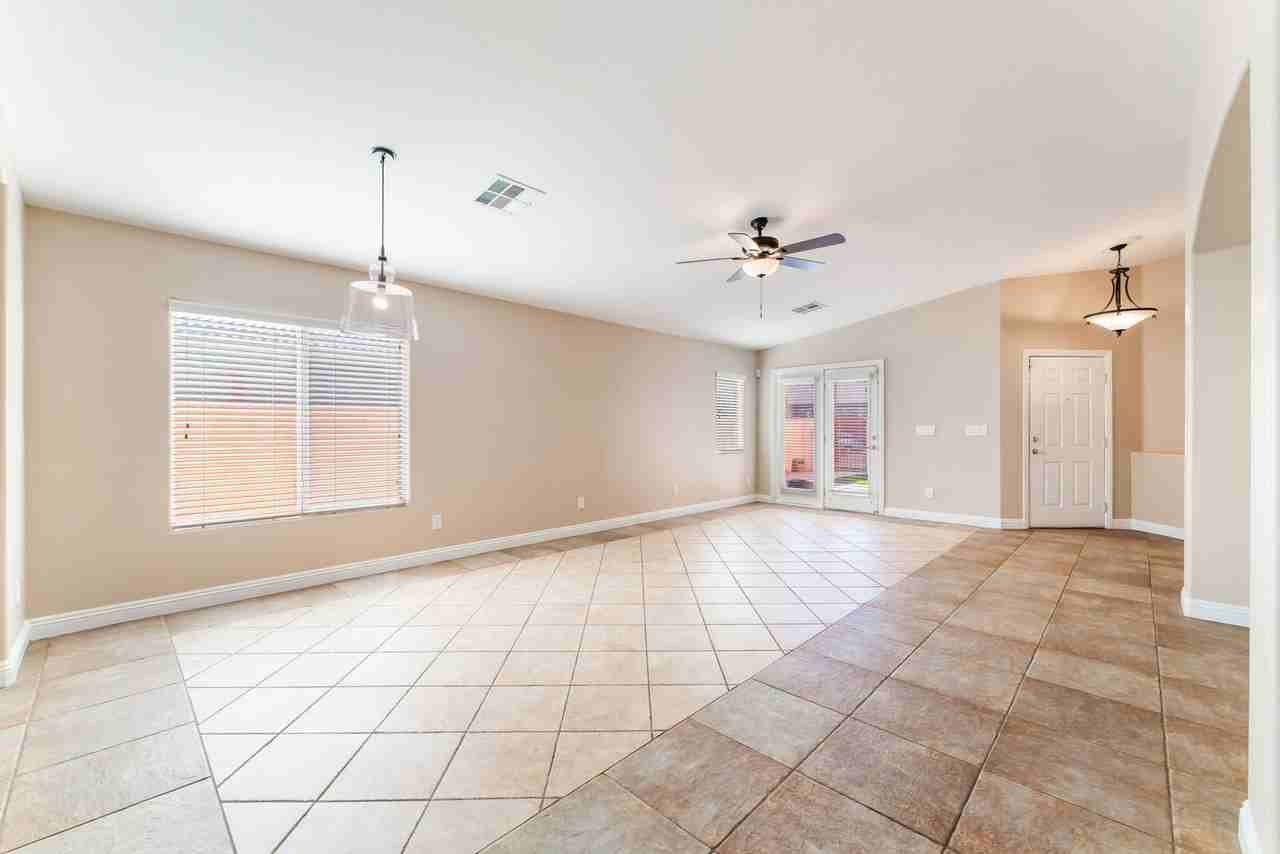 9502 Alhambra Valley St - Photo 6 of 23