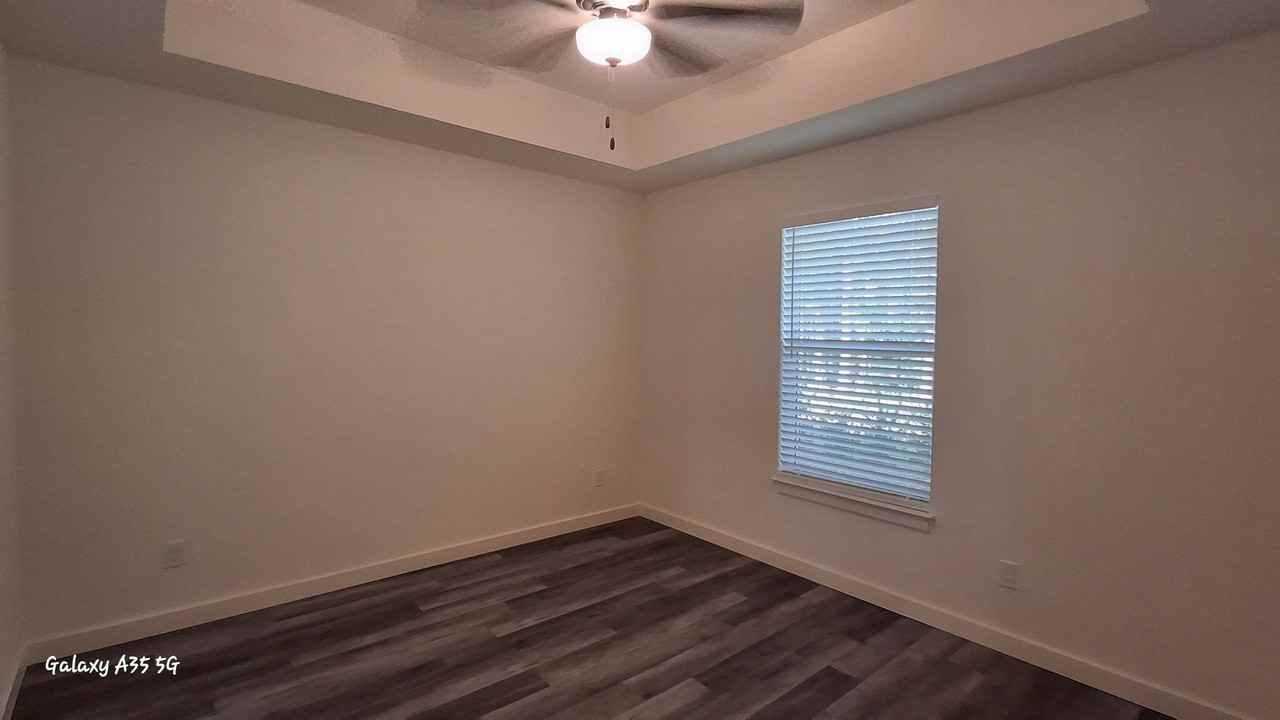 3172 Oleander Ave - Photo 5 of 8