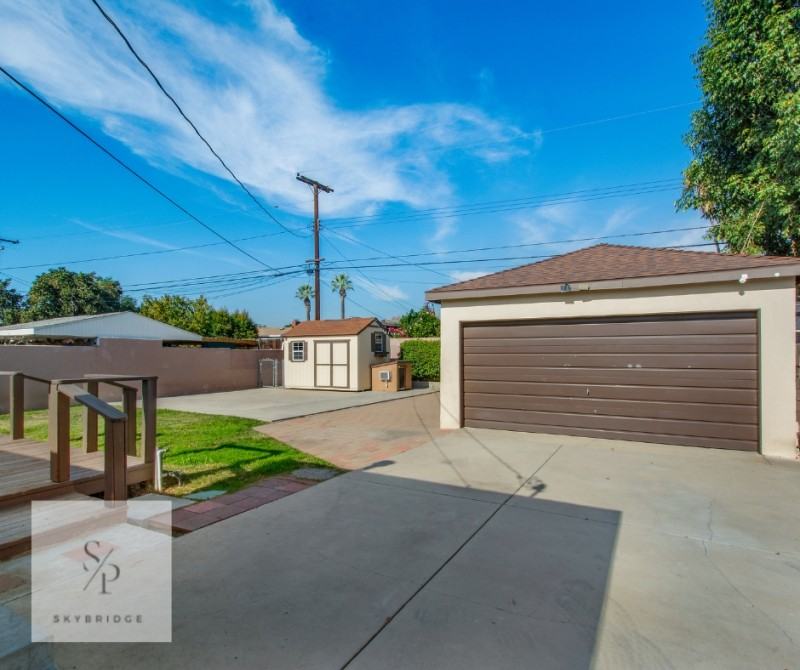 956 W Harvard Pl - Photo 4 of 19