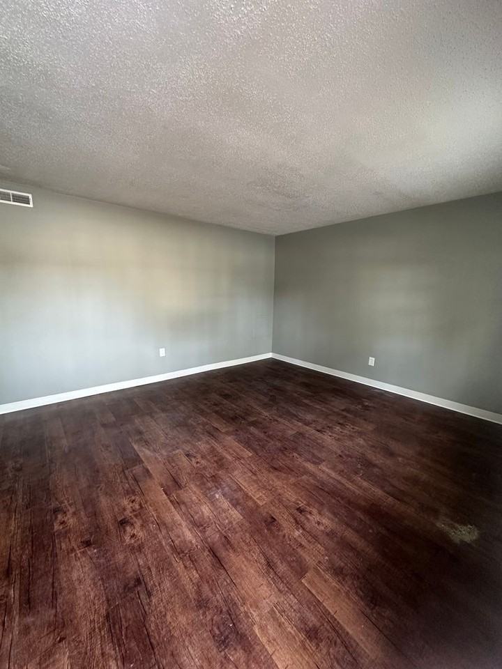 Spacious 2 - Photo 2 of 36