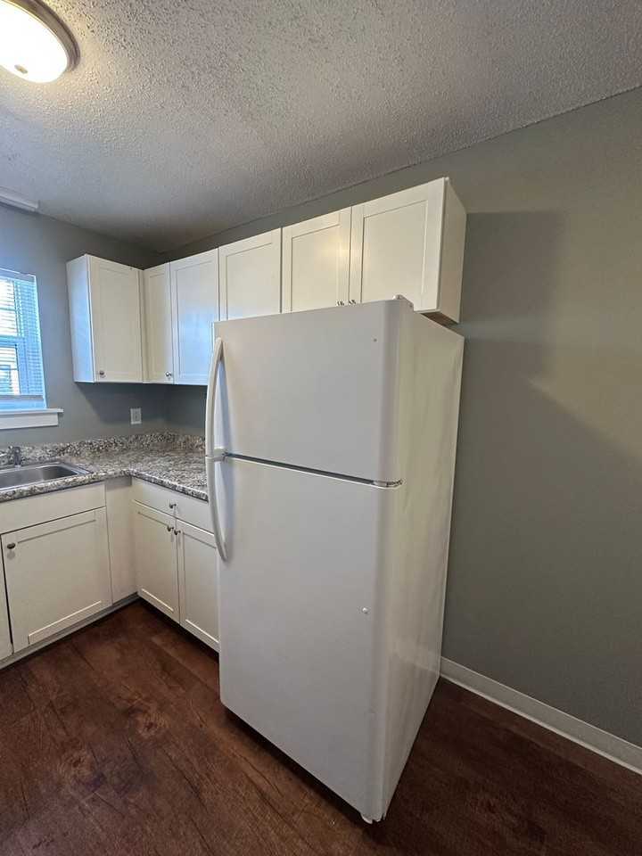 Spacious 2 - Photo 4 of 36