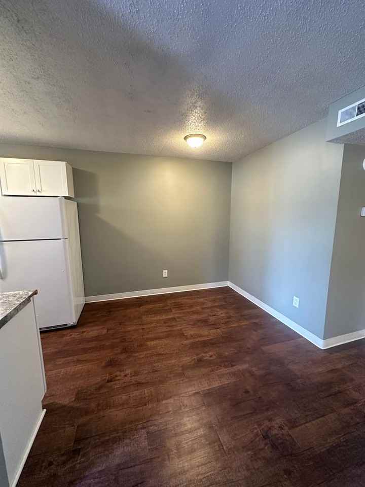 Spacious 2 - Photo 5 of 36