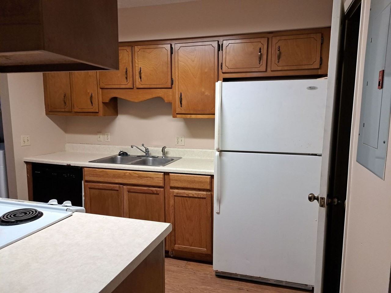 1514 Kraft Ave - Photo 3 of 21