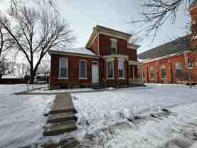 203 W Dewald - Photo 1 of 1