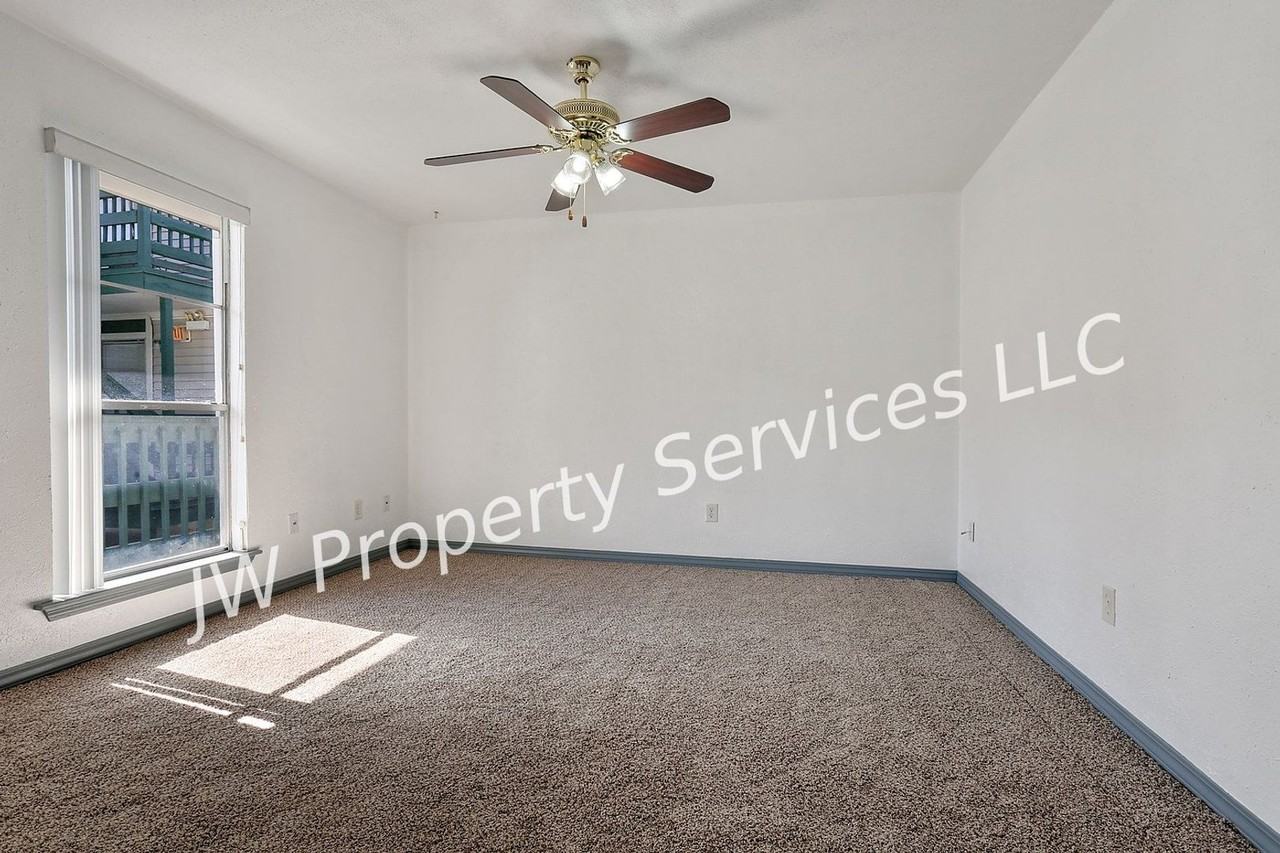 4101 Hessmer Ave #203 - Photo 3 of 9