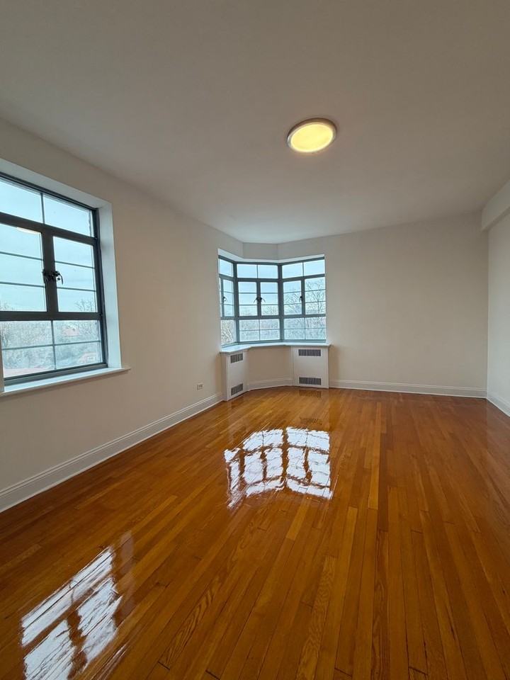 150 Greenway Ter - Photo 6 of 26