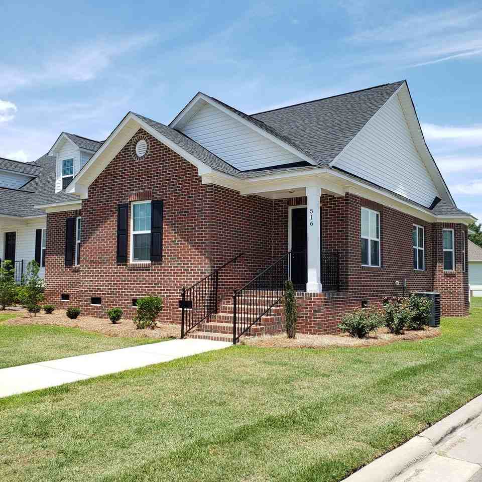 516 Amberdale Cir E - Photo 2 of 12