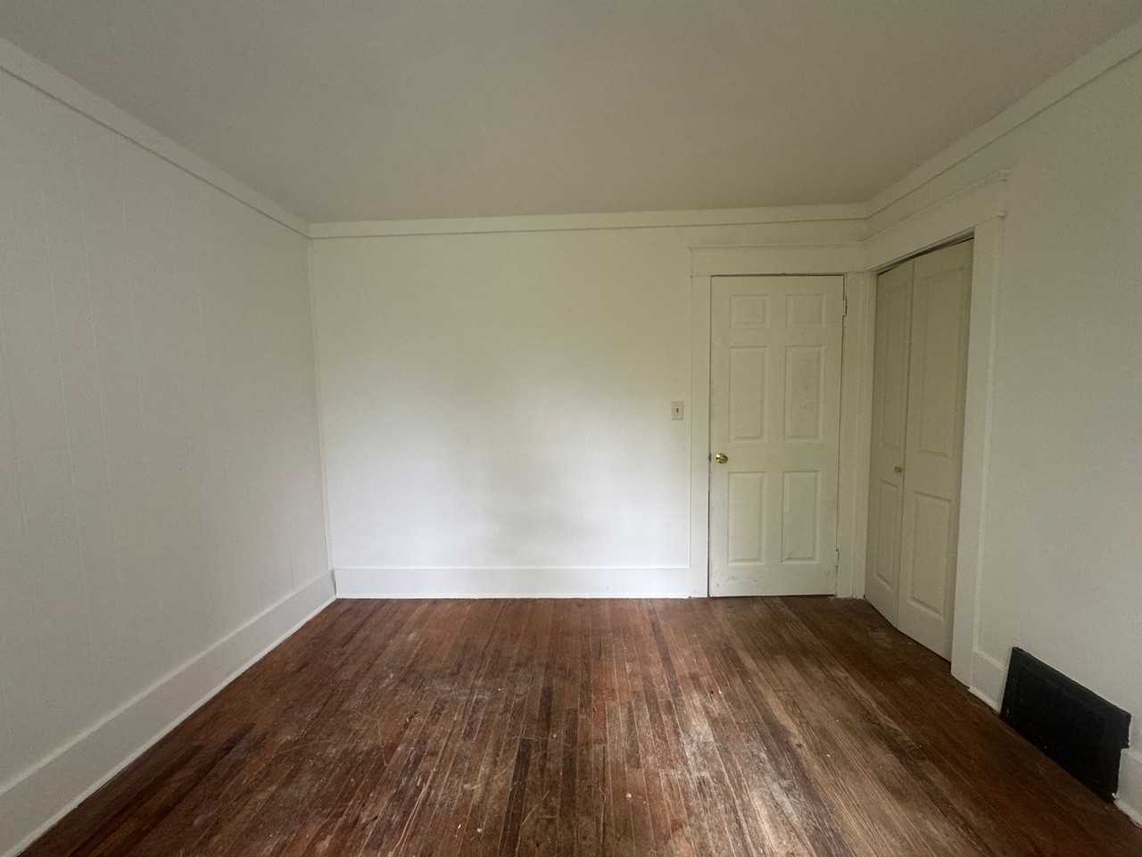 213 Depeyster St - Photo 6 of 18