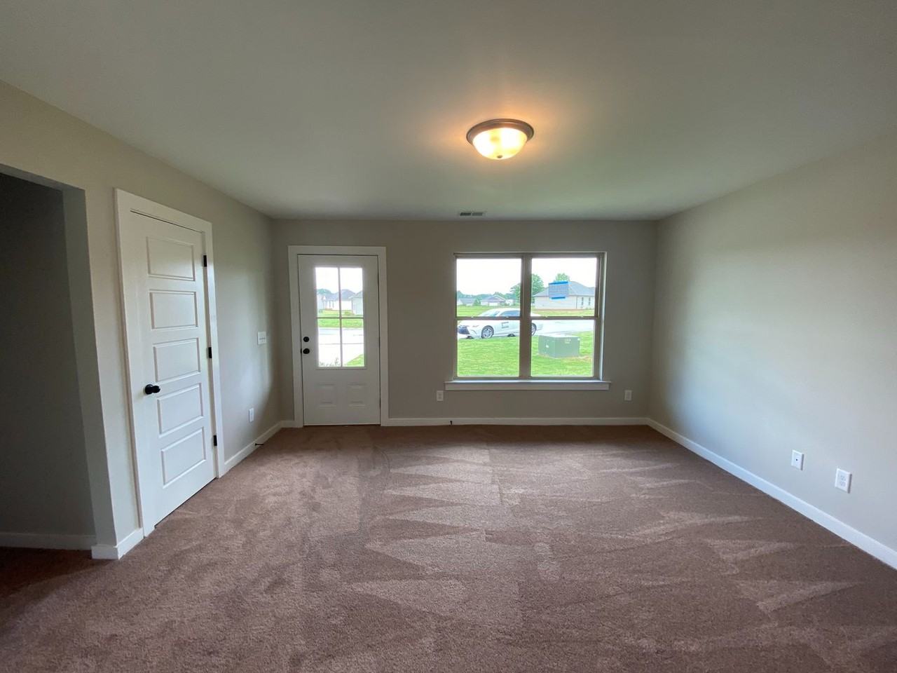 322 Sunlight Cir - Photo 6 of 14