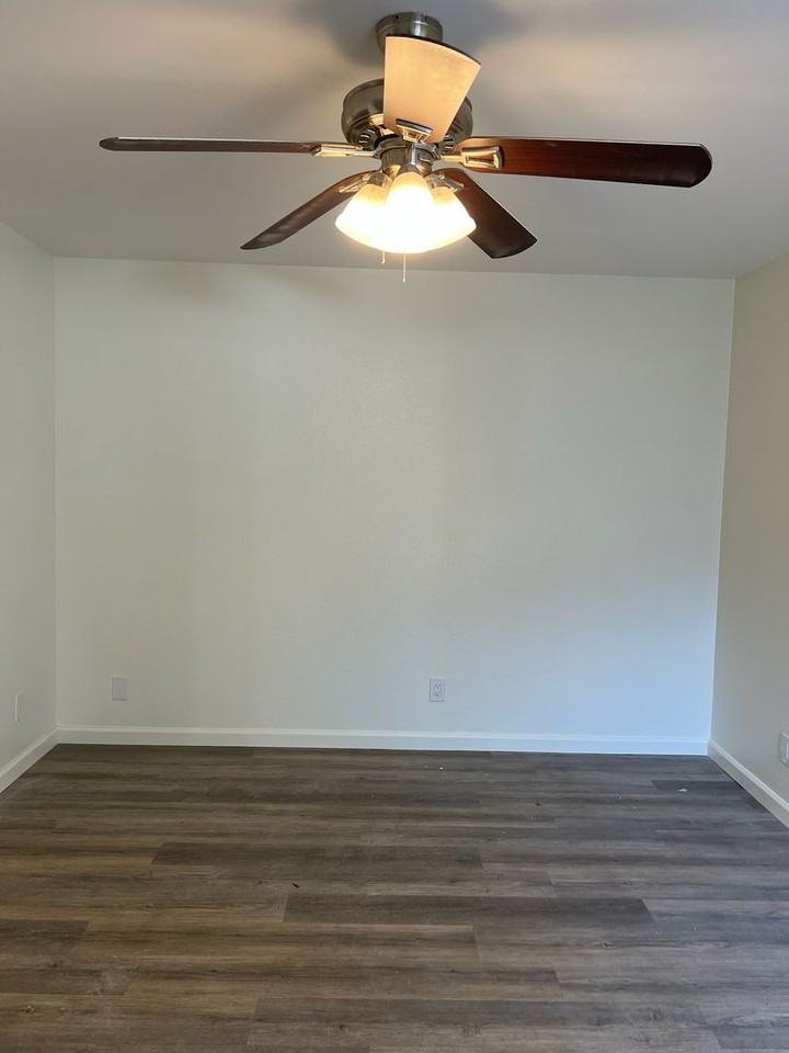 2113 Hamden Dr - Photo 5 of 6