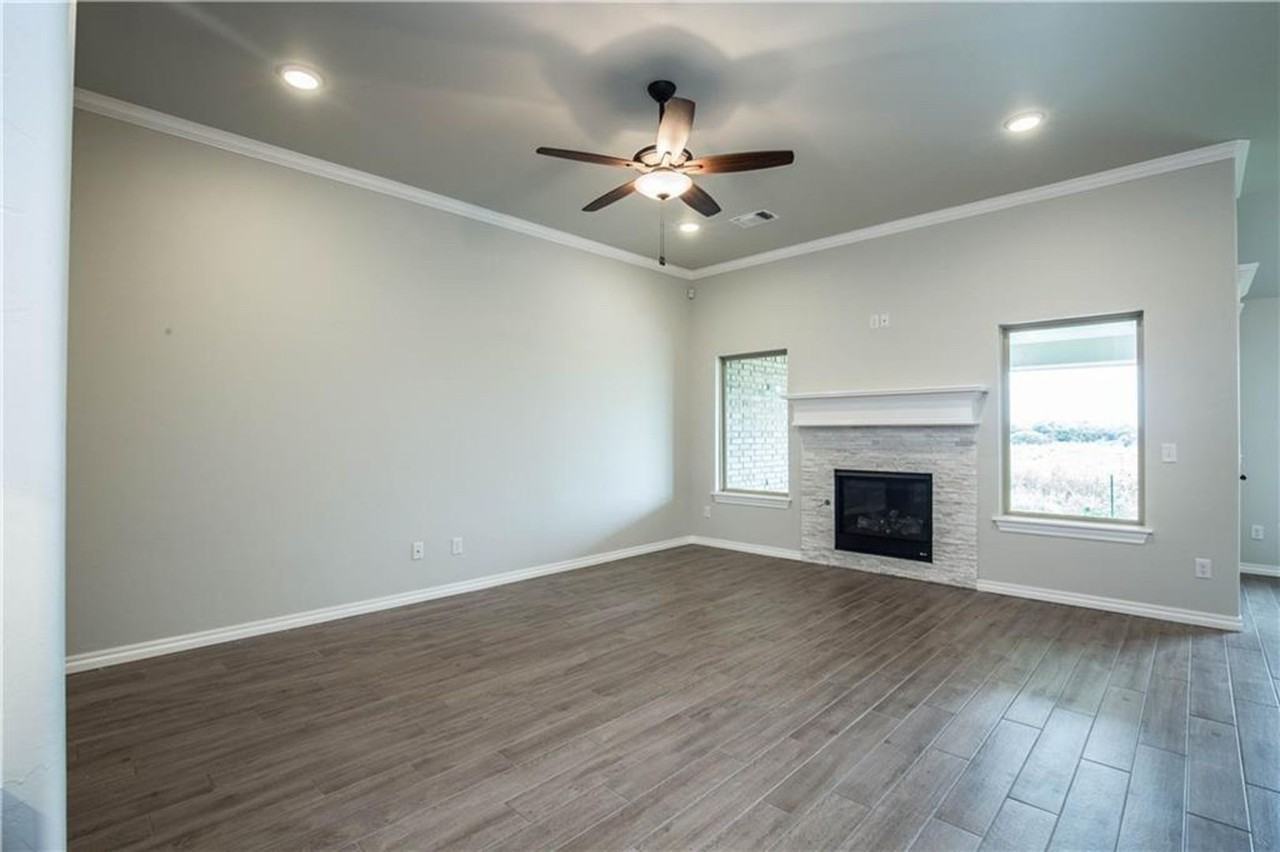 14309 Limestone Ln - Photo 4 of 28