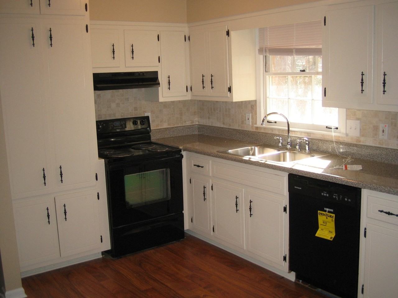 4929 Fairforest Dr - Photo 2 of 14