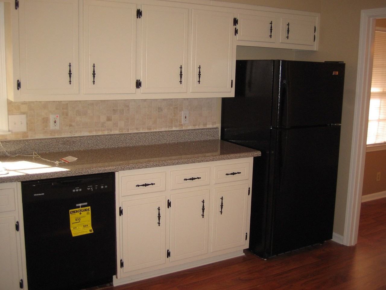 4929 Fairforest Dr - Photo 3 of 14