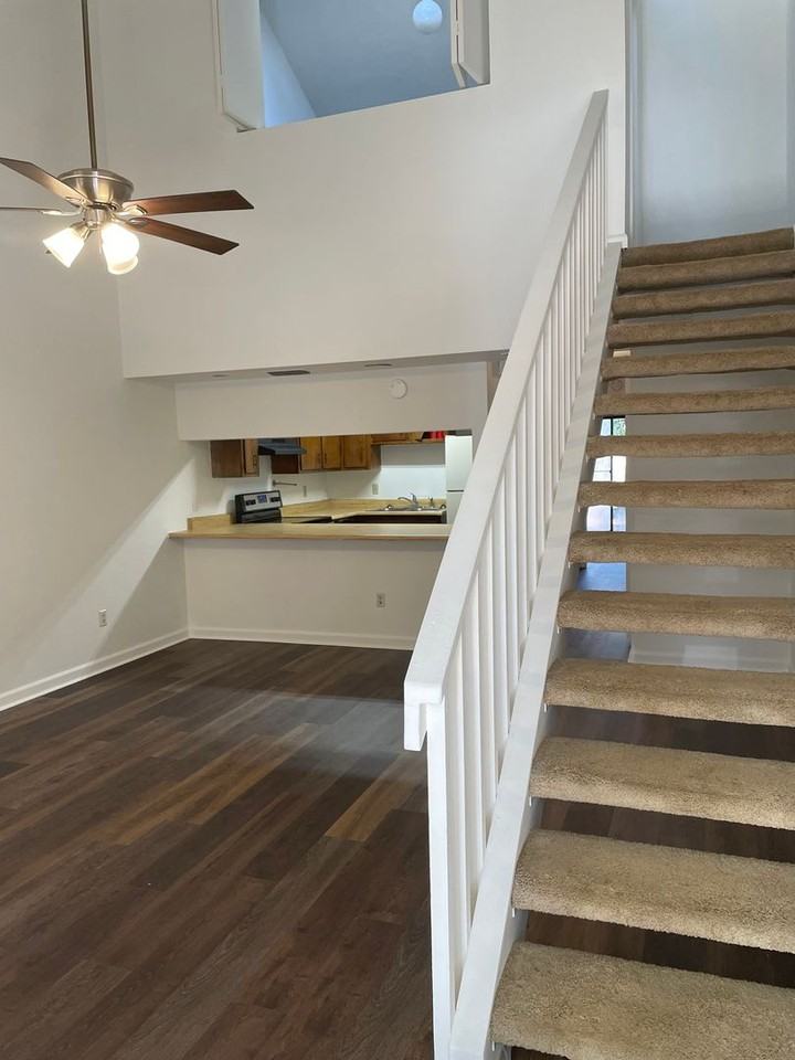 2873 Jim Lee Rd - Photo 3 of 12