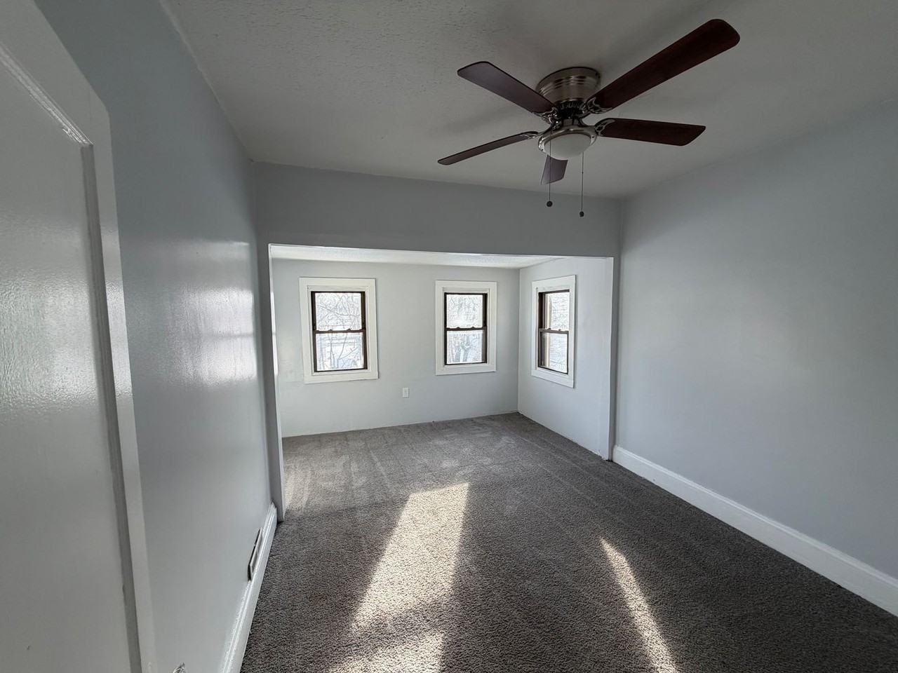 11212 Lardet Ave - Photo 3 of 7