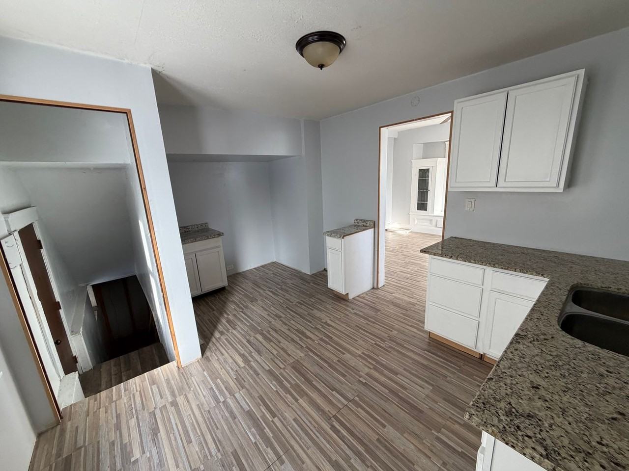 11212 Lardet Ave - Photo 6 of 7