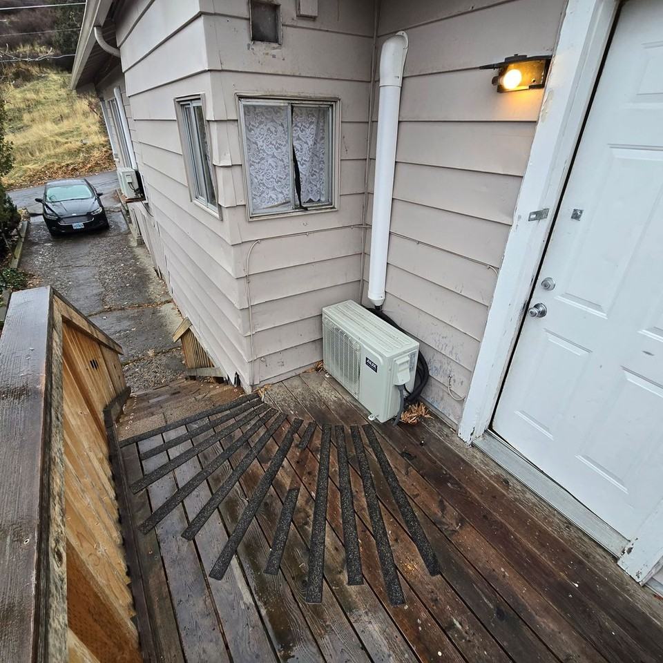 625 N 8th St Apt B - Photo 2 of 14