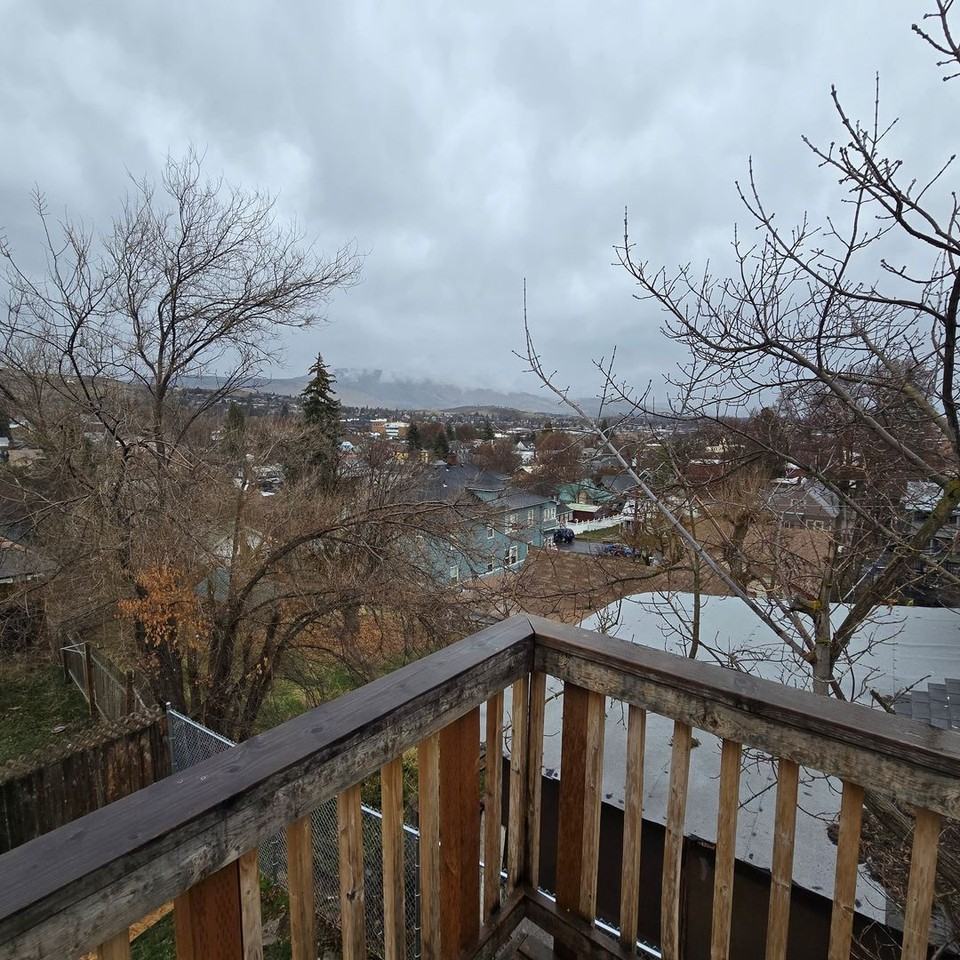 625 N 8th St Apt B - Photo 4 of 14