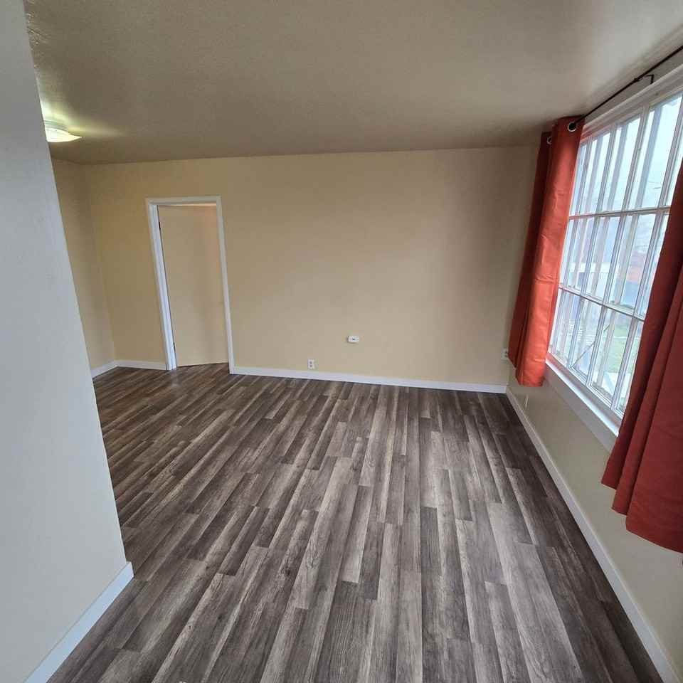 625 N 8th St Apt B - Photo 5 of 14