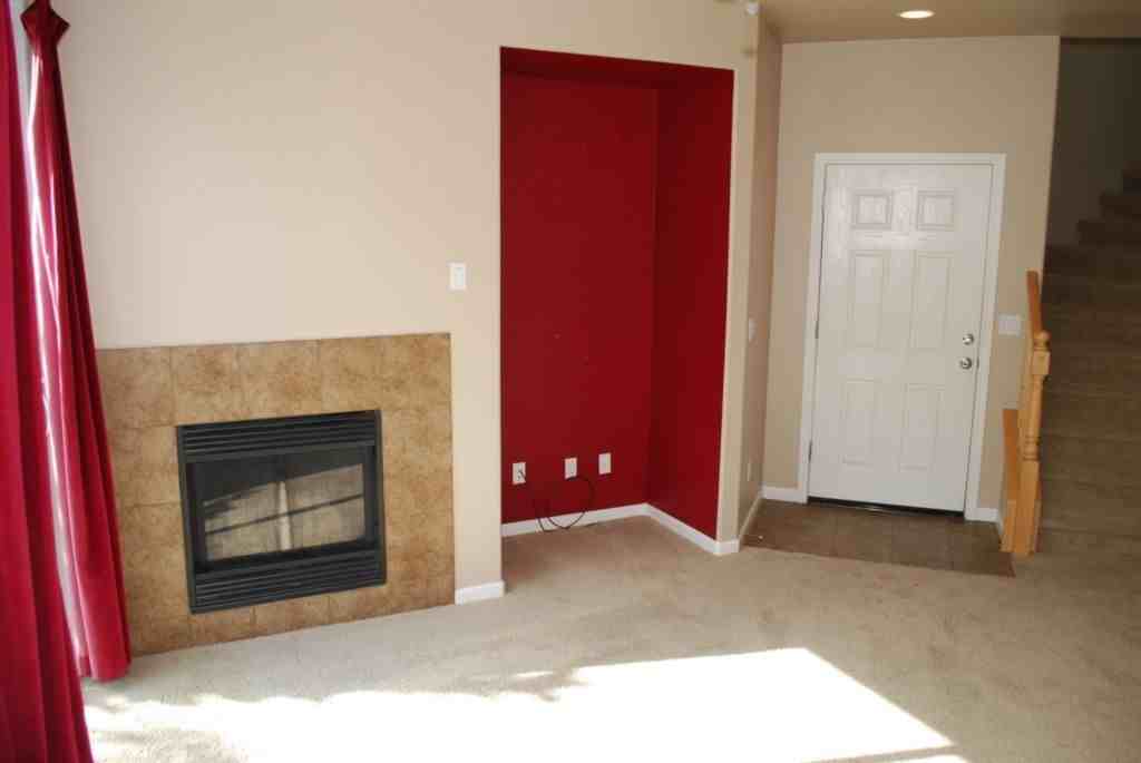 8415 Oliva Rd - Photo 4 of 23