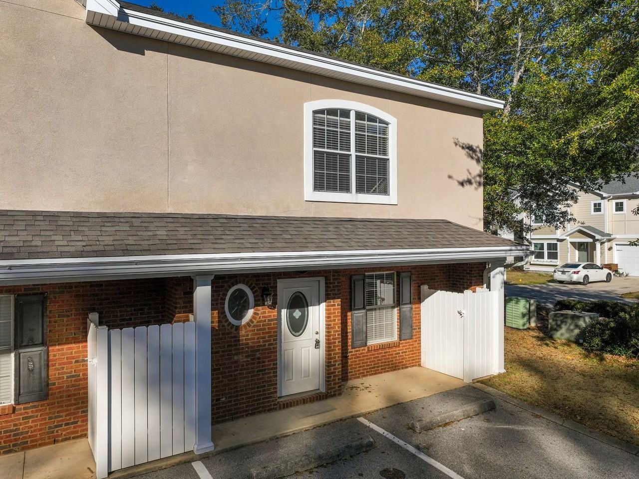 528 Maple Ave - Photo 2 of 32