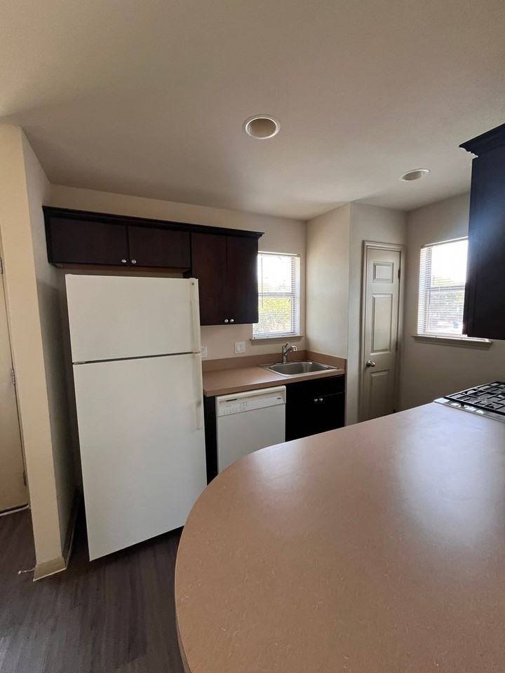 5413B Roosevelt Ave - Photo 4 of 14