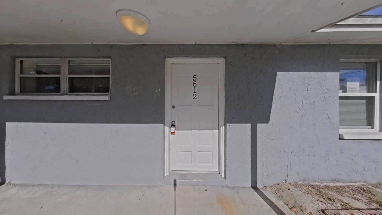 5612 E 29th Ave - Photo 2 of 16