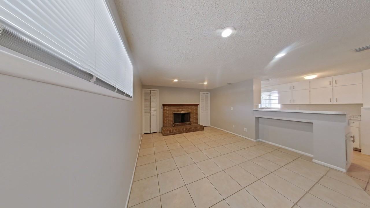 5612 E 29th Ave - Photo 4 of 16