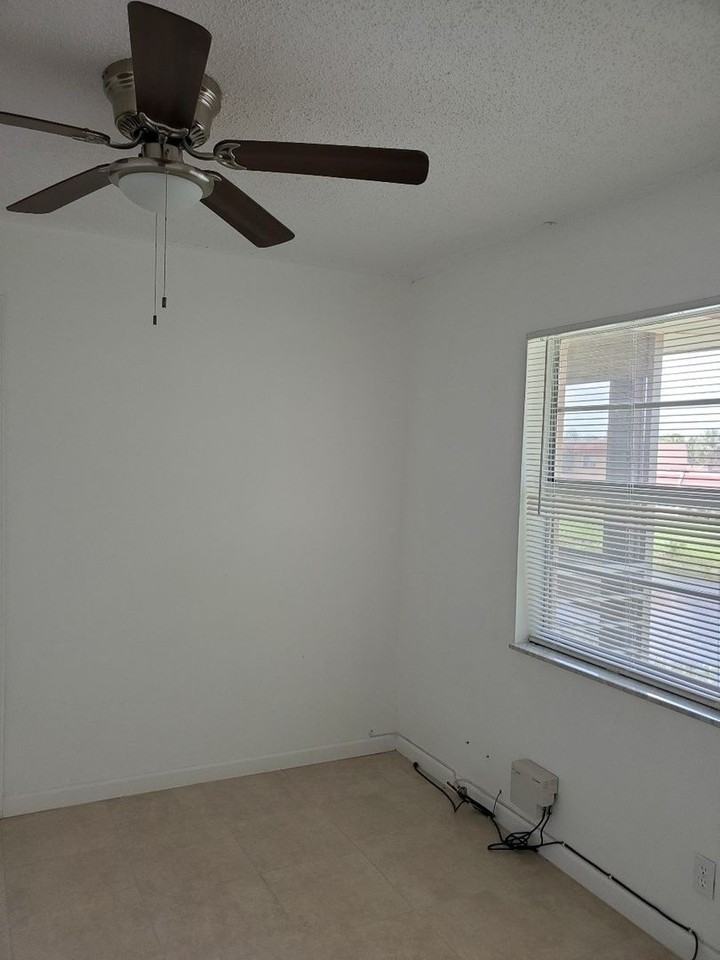 235 Lake Dora Dr - Photo 4 of 14